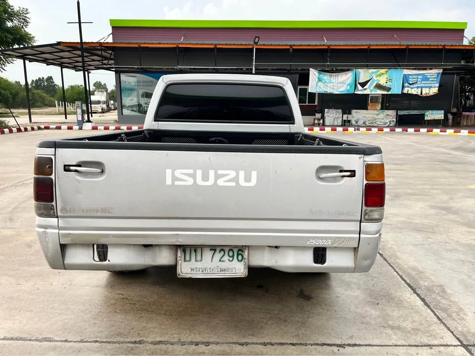 1994 Isuzu TFR III 3
