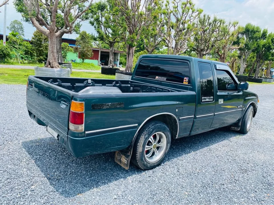 1994 Isuzu TFR III 3