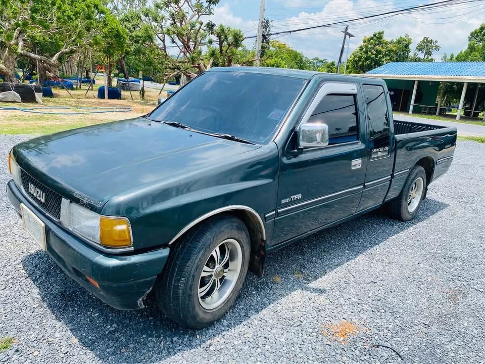 1994 Isuzu TFR III 2
