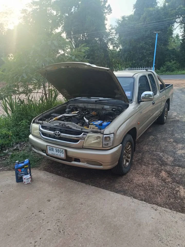 2003 Toyota Hilux Tiger VI 3