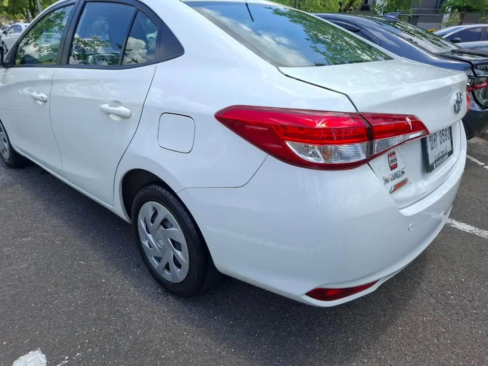 2021 Toyota Yaris ATIV III 3
