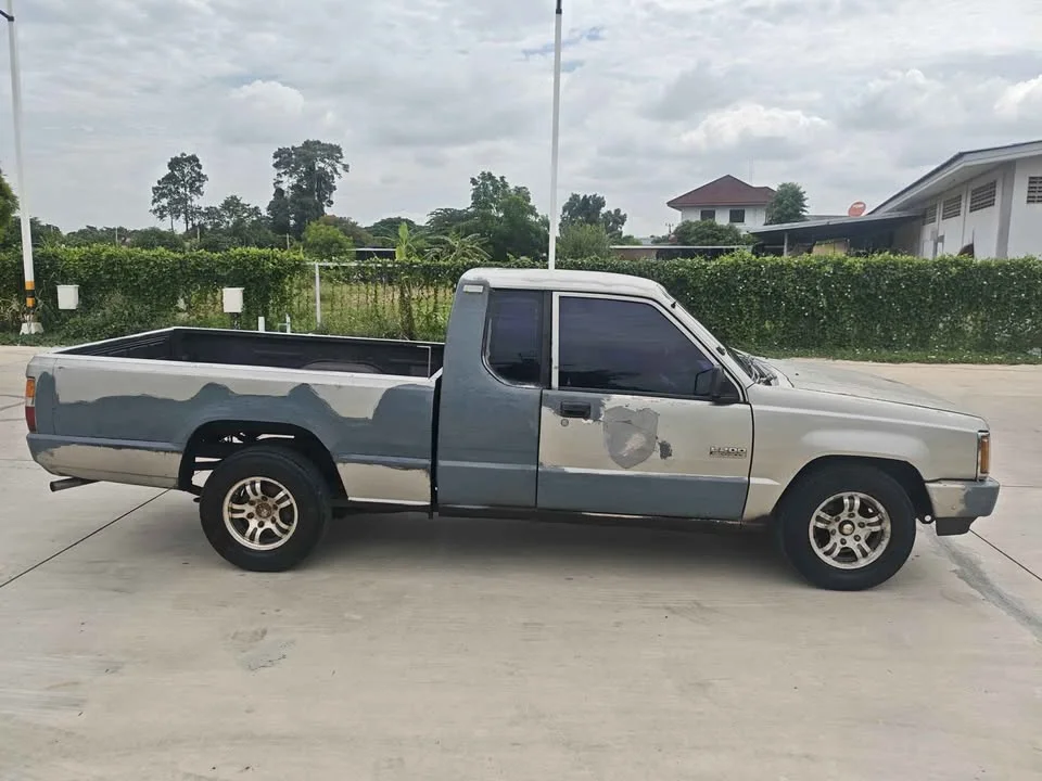 1995 Mitsubishi Triton II 3