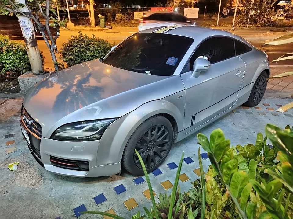 2010 Audi TT Mk2 3