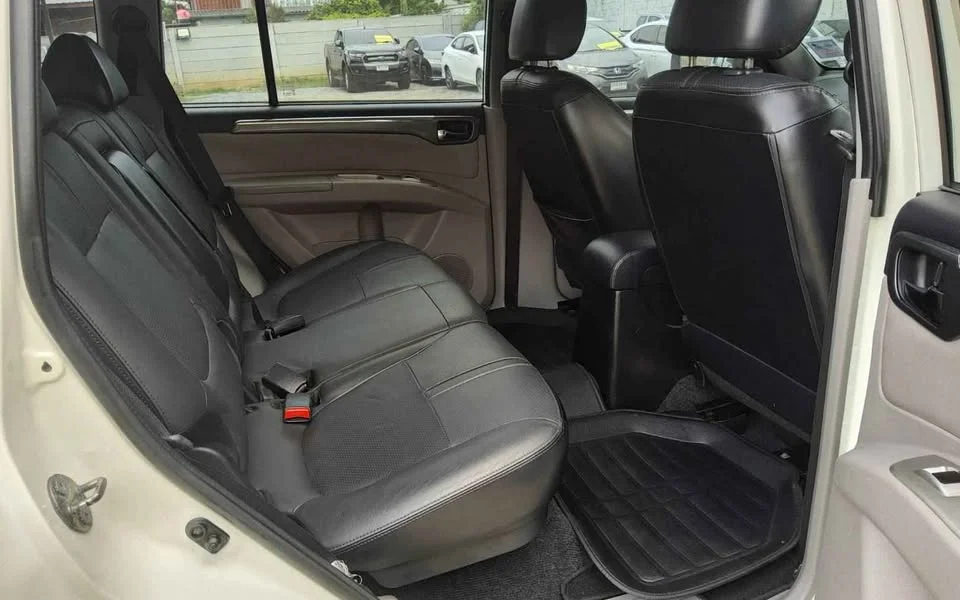 2015 Mitsubishi Pajero Sport II 2
