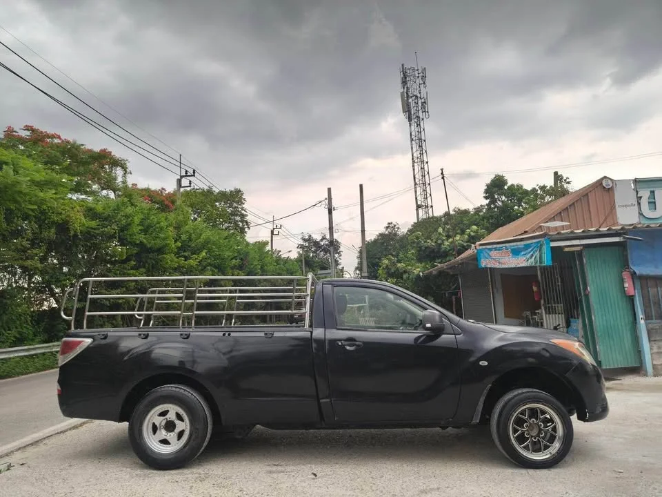 2013 Mazda BT-Series II 2