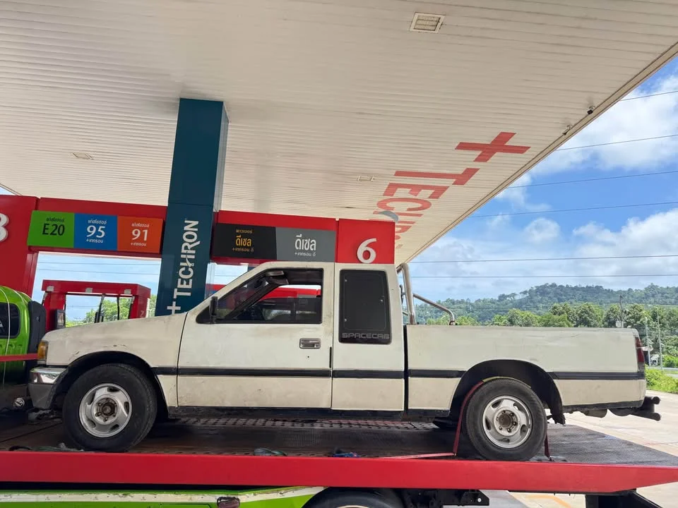 1995 Isuzu TFR III 2