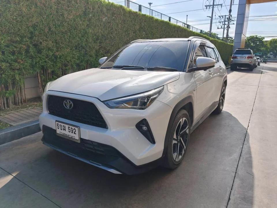2023 Toyota Yaris Cross AC200 3
