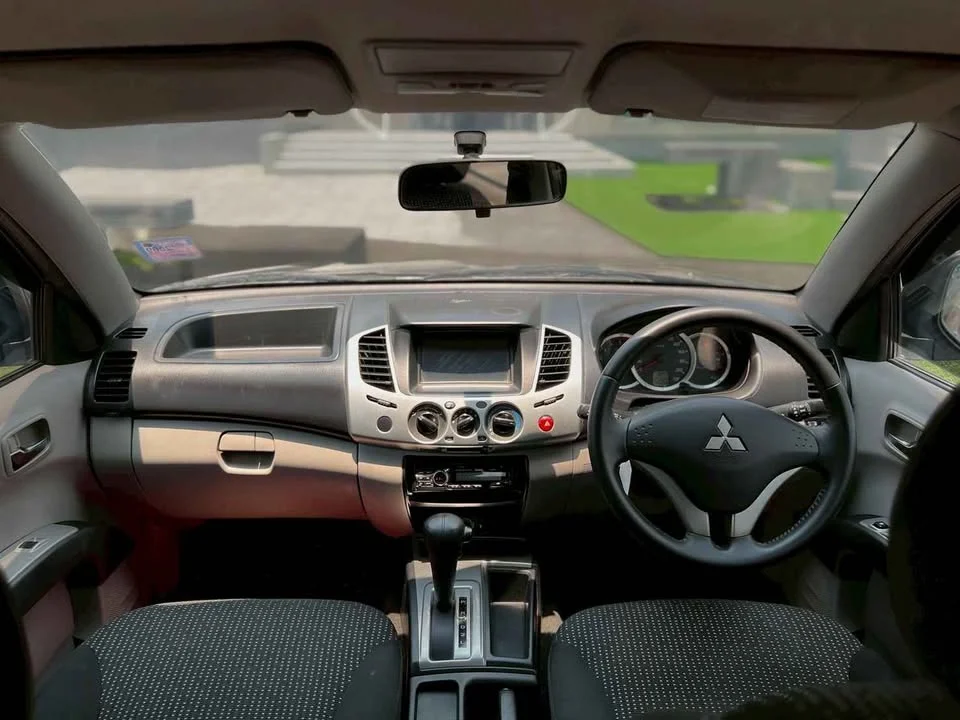 2011 Mitsubishi Triton IV 3