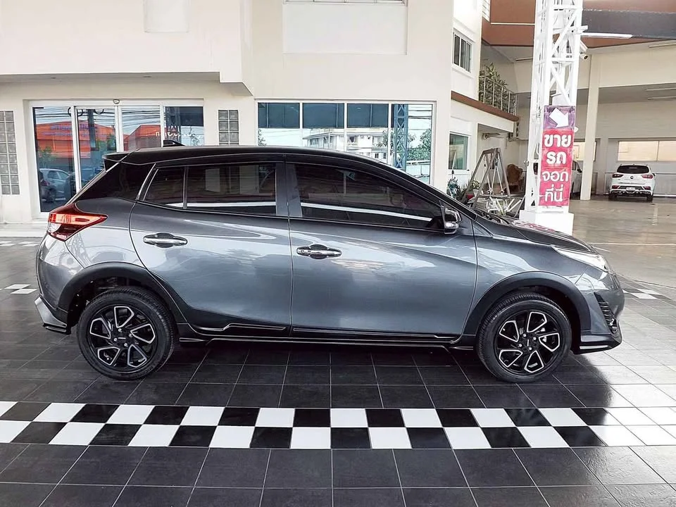 2020 Toyota Yaris III 2