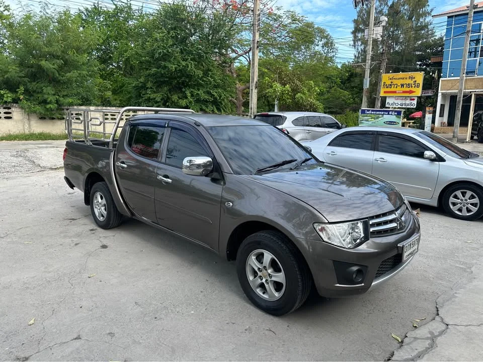 2013 Mitsubishi Triton IV 3