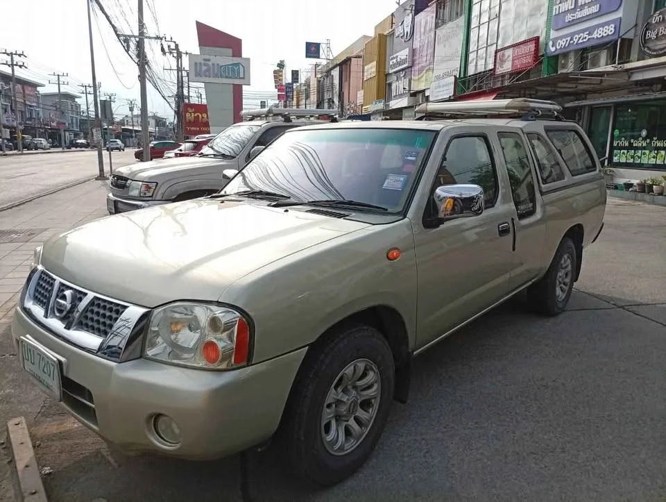 2002 Nissan Frontier I 2