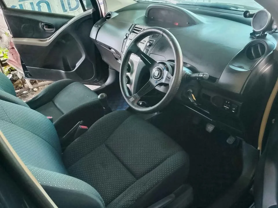 2012 Toyota Yaris II 3