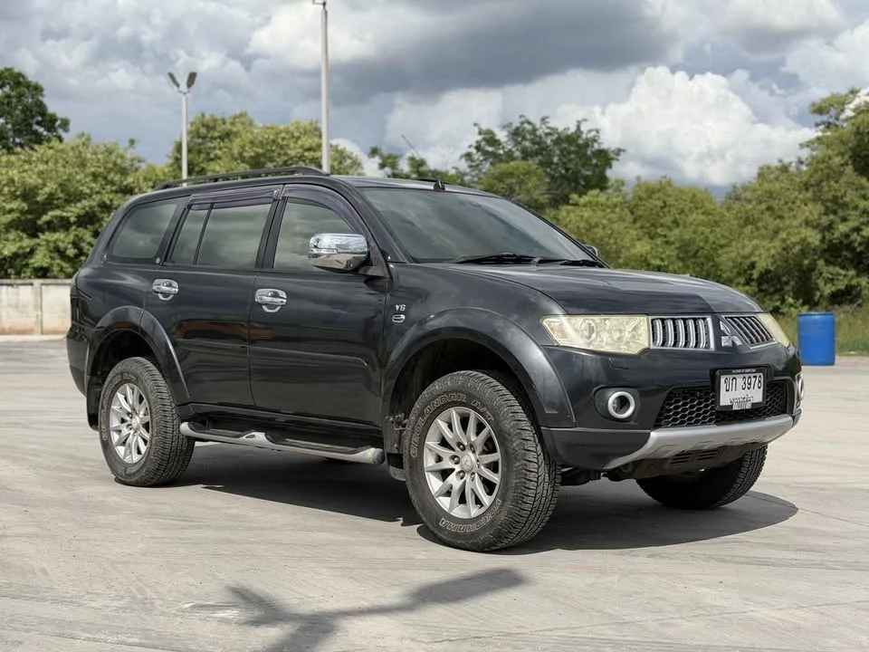 2012 Mitsubishi Pajero Sport II 2