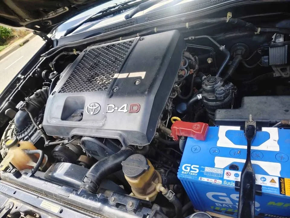2006 Toyota Fortuner I 3