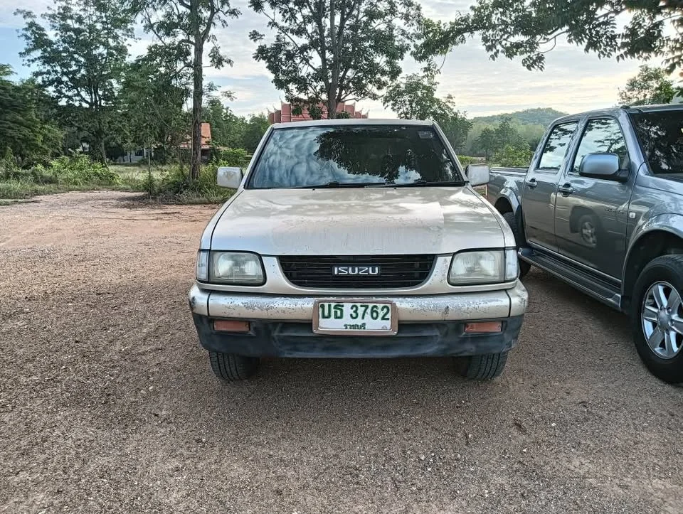 Isuzu Faster Dragon Eyes III 3