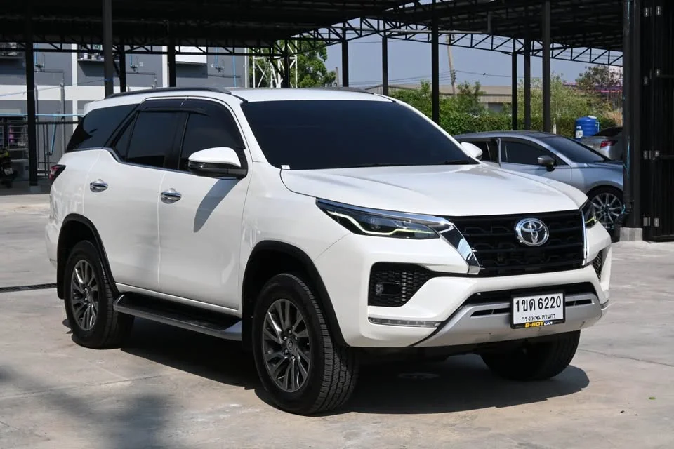 2020 Toyota Fortuner II 3