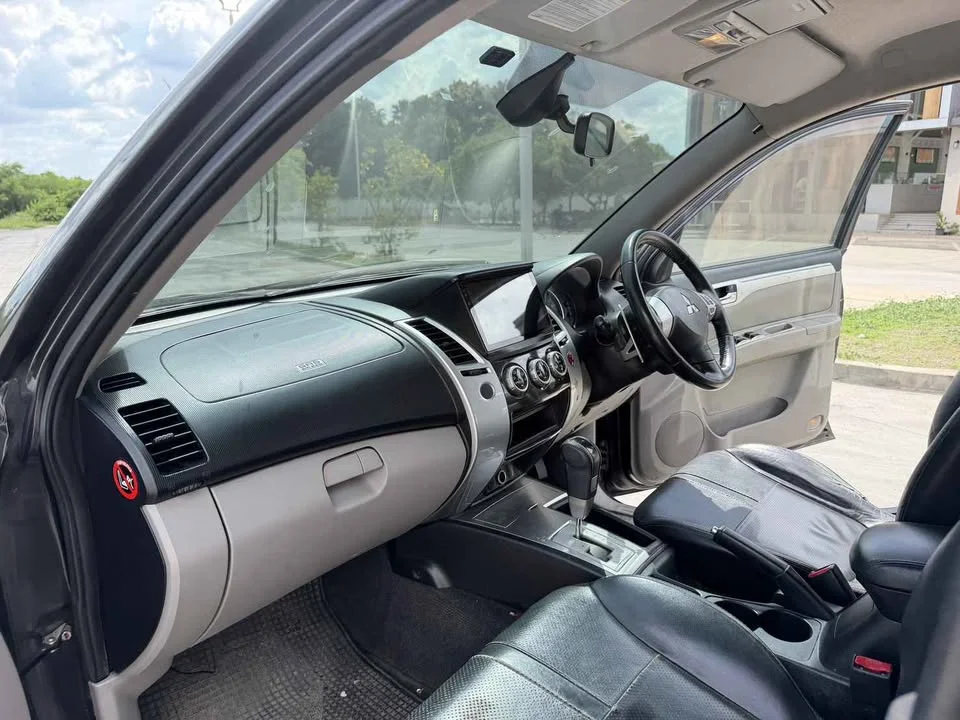 2012 Mitsubishi Pajero Sport II 3