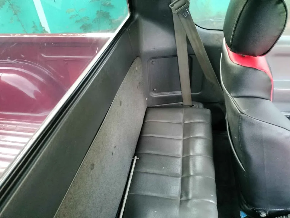 1995 Mitsubishi Triton II 3