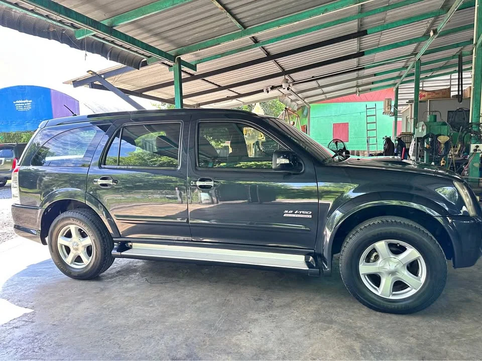 2006 Isuzu MU-7 2