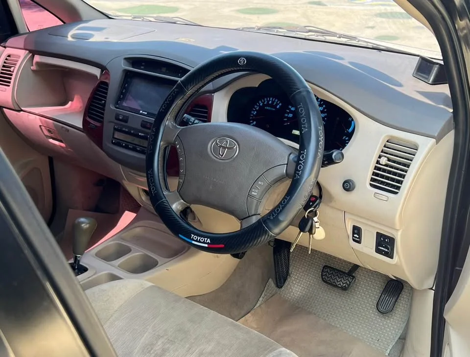 2005 Toyota Innova I 3