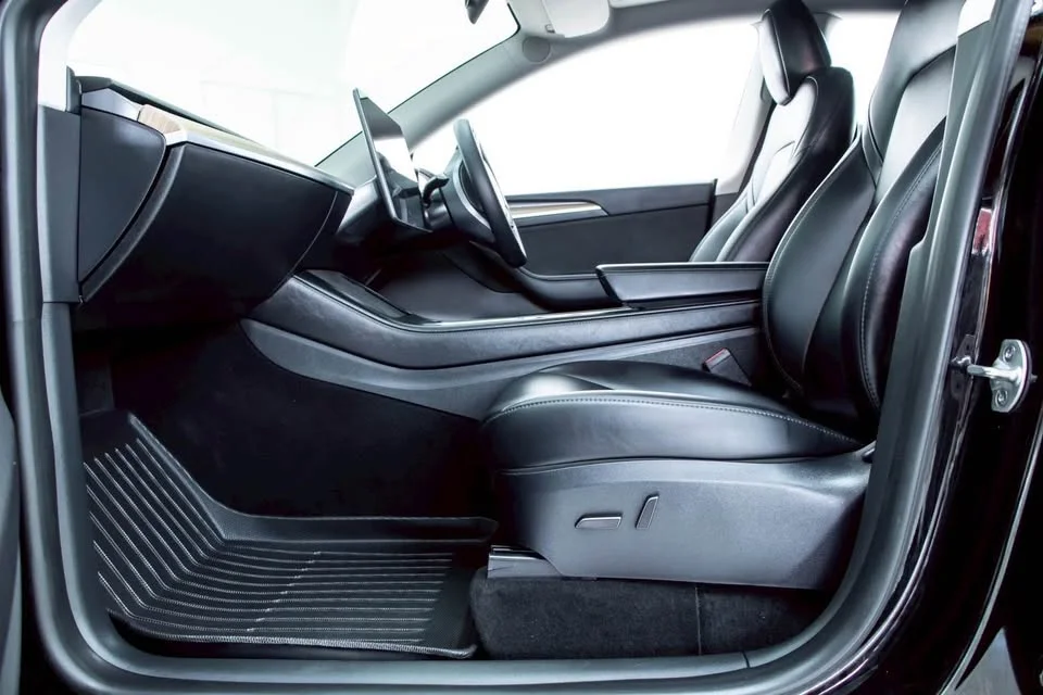 2023 Tesla Model Y 3