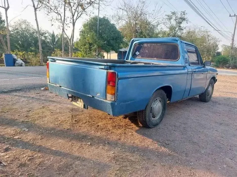 1975 Isuzu Faster Dragon Eyes I 3