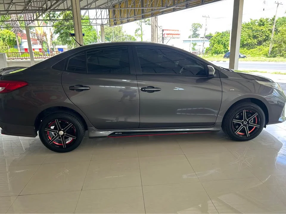 2021 Toyota Yaris ATIV III 3