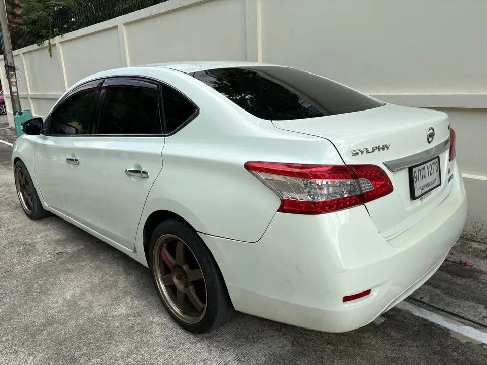 2013 Nissan Sylphy III (B17) 3