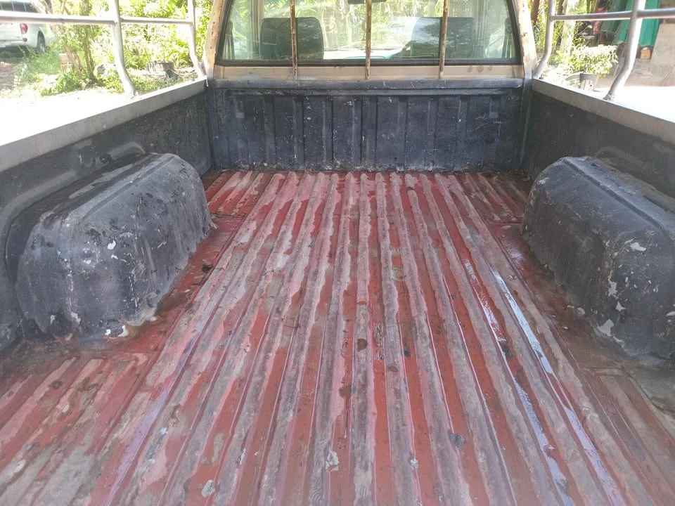 2006 Nissan Frontier I 3