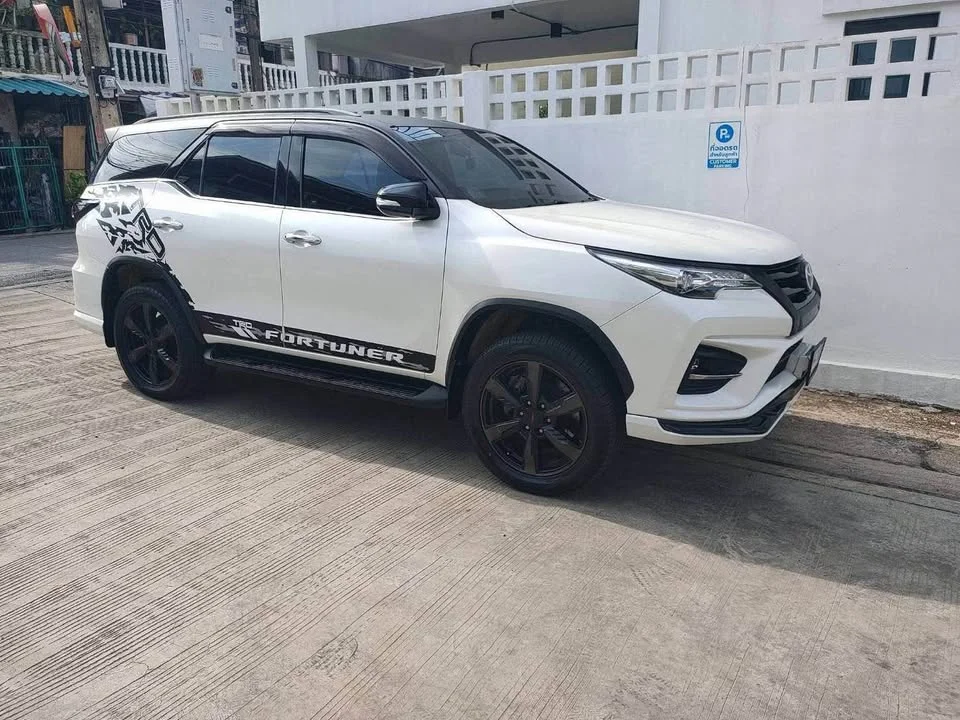 2017 Toyota Fortuner II 2