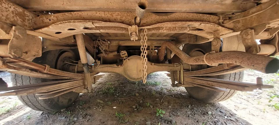 1991 Mitsubishi Triton II 2