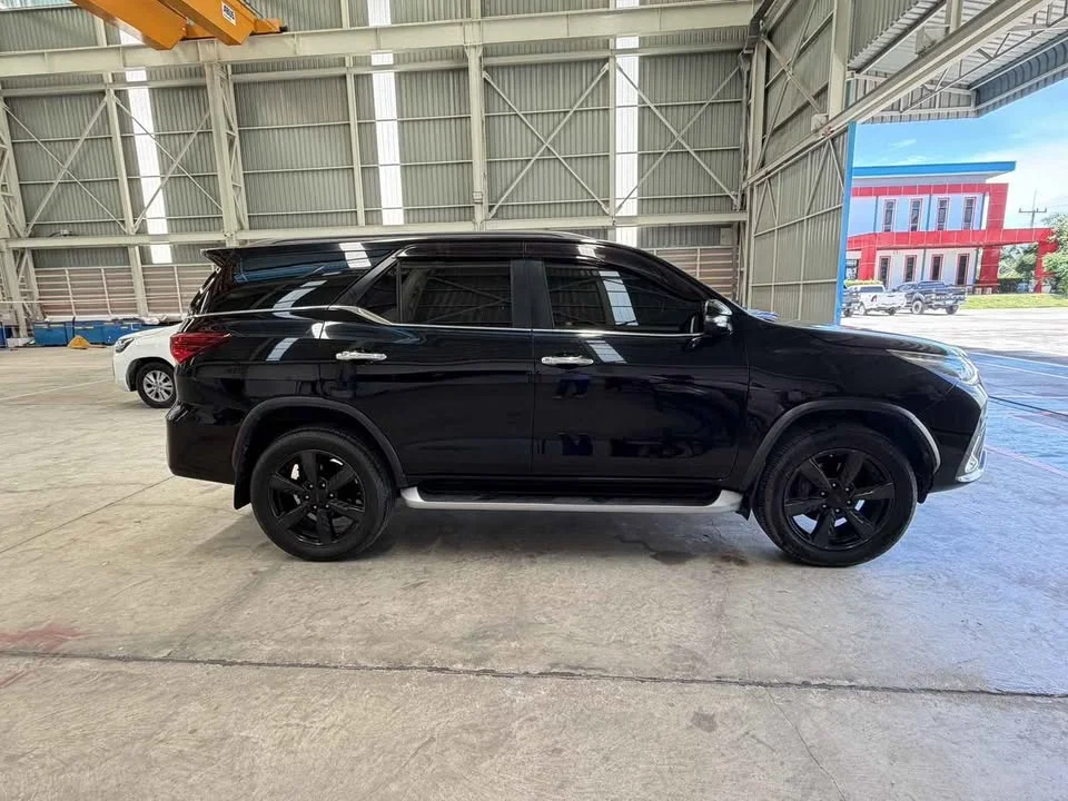 2018 Toyota Fortuner II 2