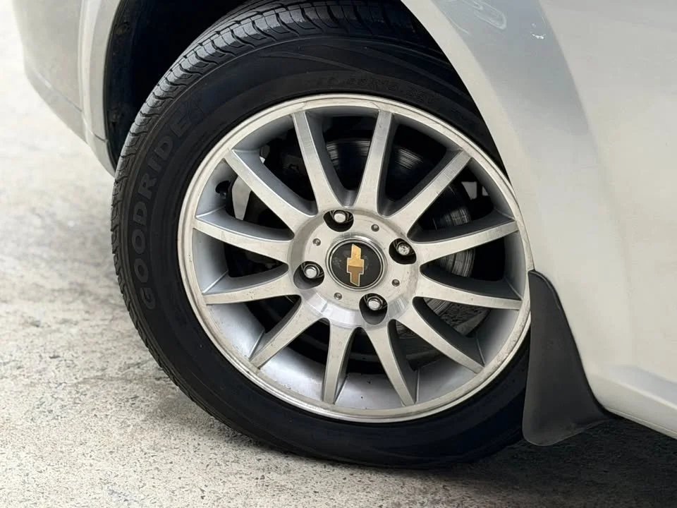 2004 Chevrolet Optra 3