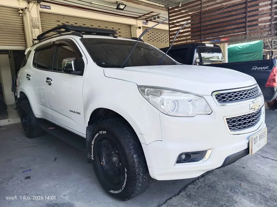 2013 Chevrolet TrailBlazer II 2