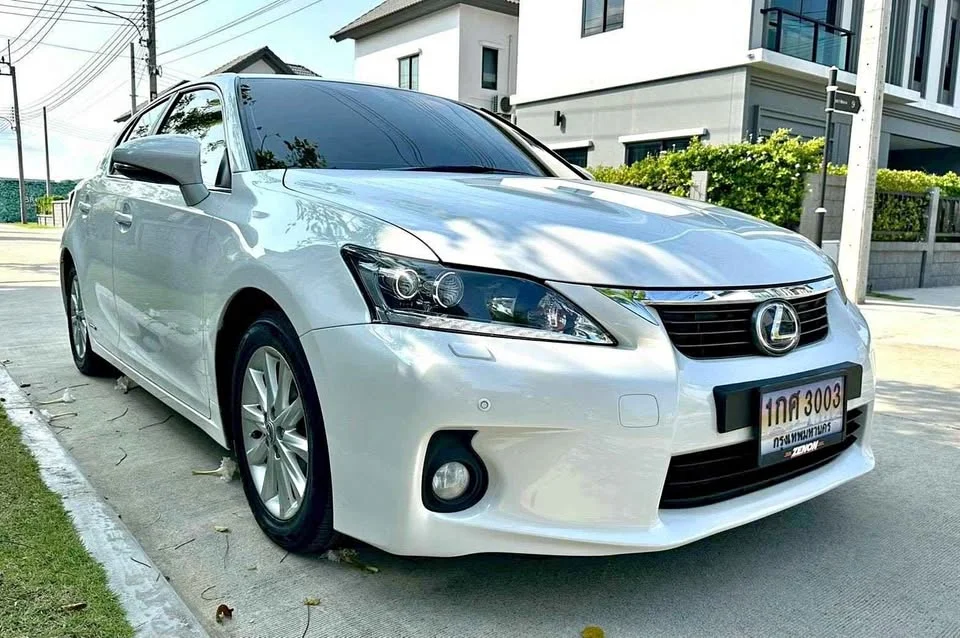 2013 Lexus CT A10 3