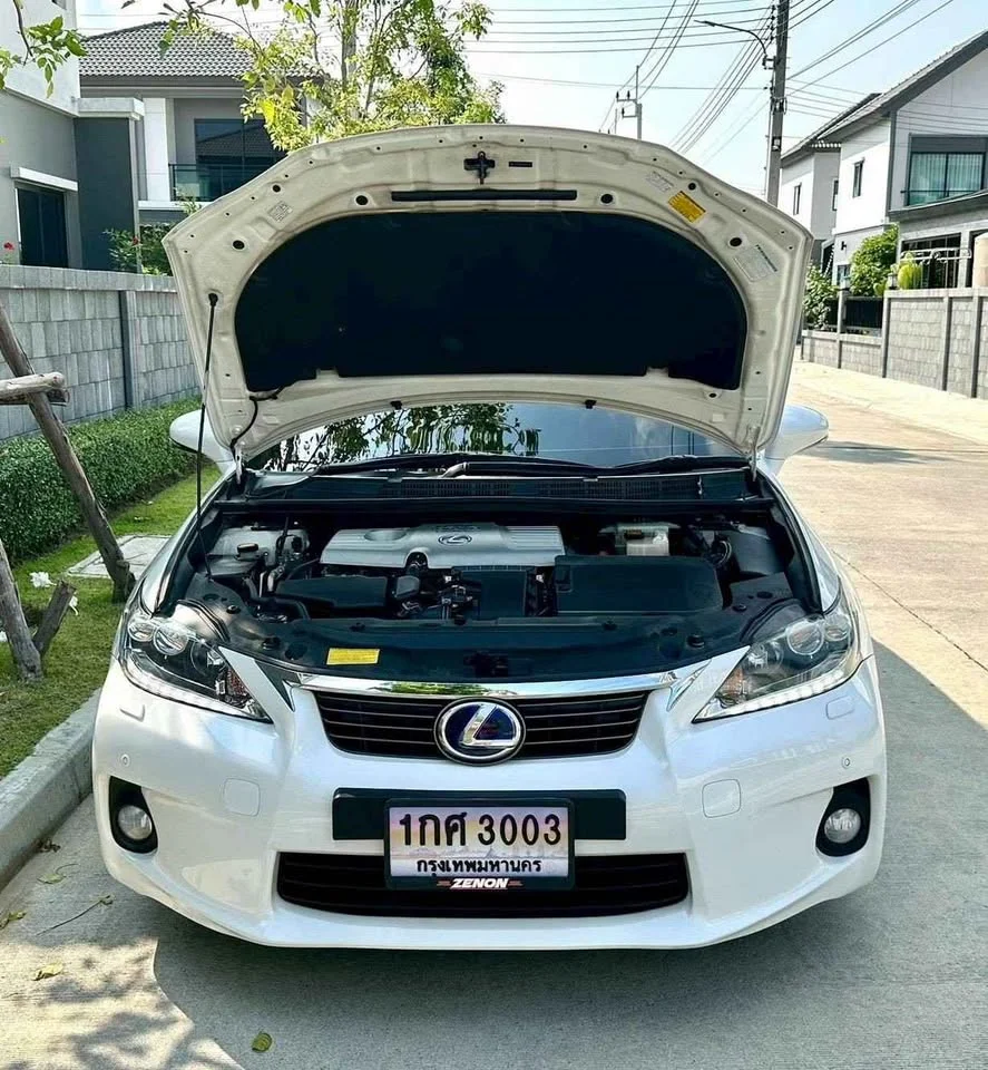 2013 Lexus CT A10 2