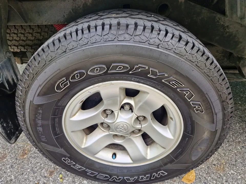 2004 Toyota Hilux Tiger VI 3