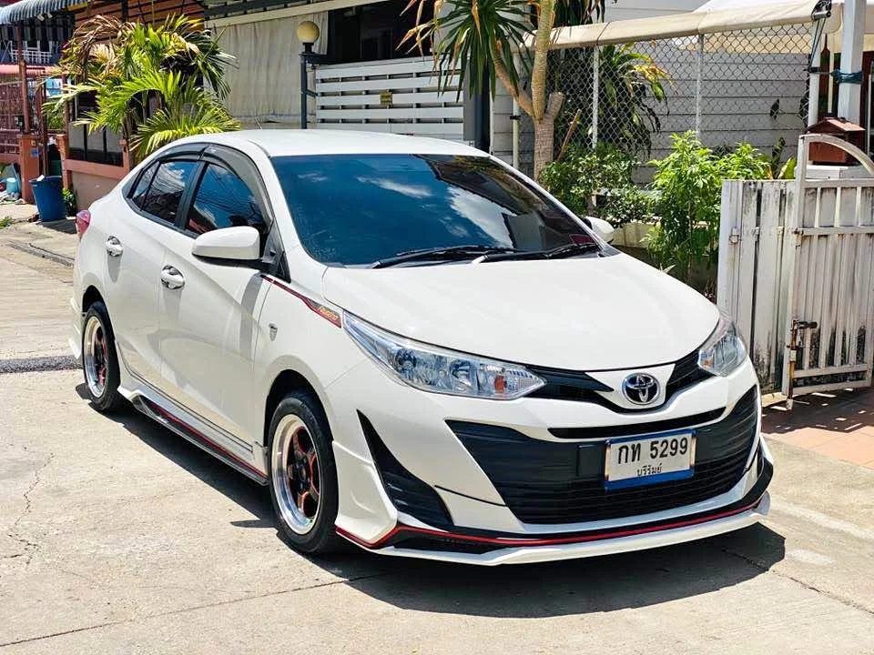 2018 Toyota Yaris ATIV III 3