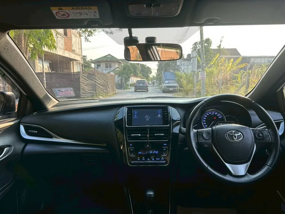 2020 Toyota Yaris III 2