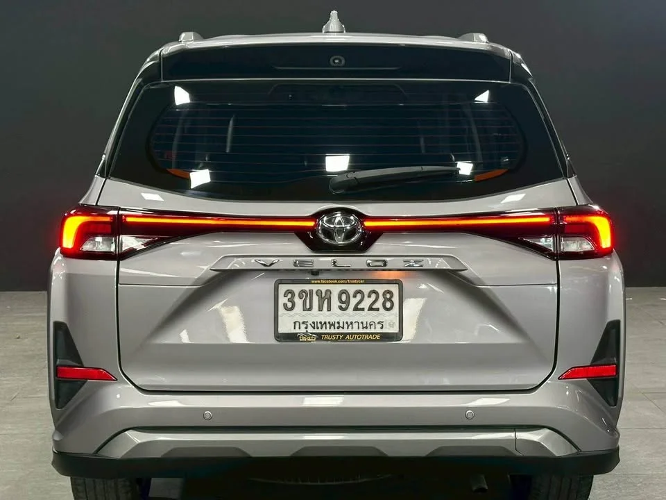 2023 Toyota Veloz III 2