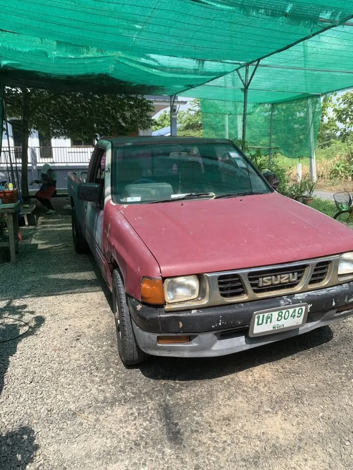 Isuzu TFR III 3
