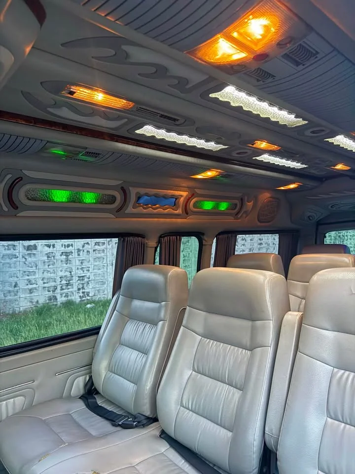 2005 Toyota Commuter V (H200) 2