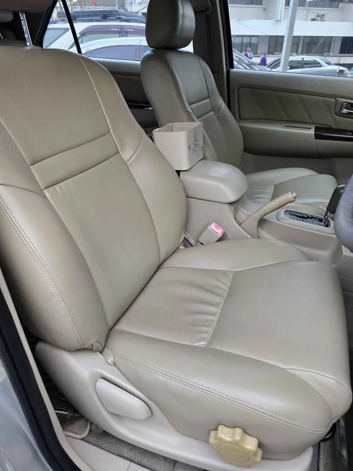2005 Toyota Fortuner I 2