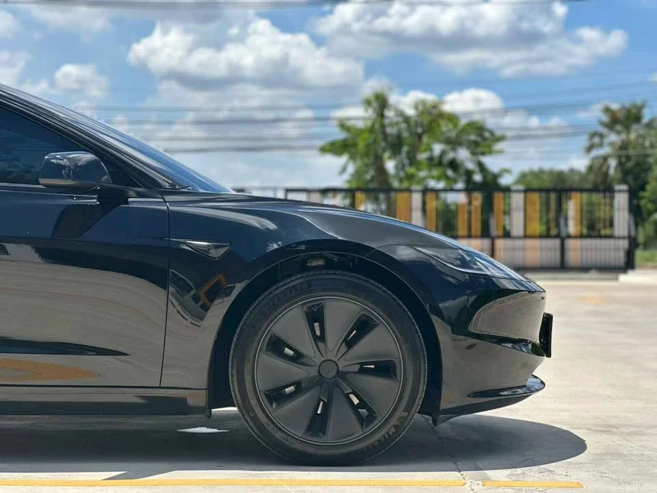 2024 Tesla Model 3 3