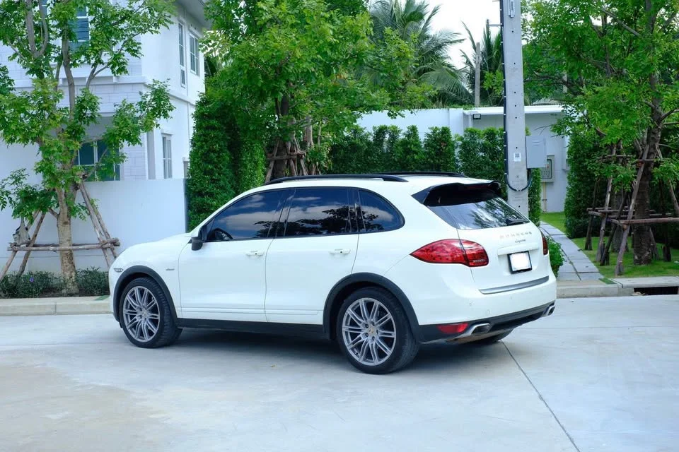 2012 Porsche Cayenne II 3