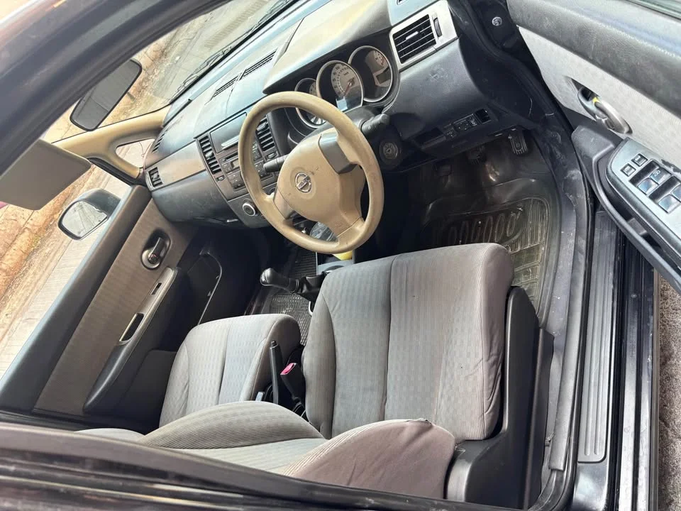 2011 Nissan Tiida I (C11) 3
