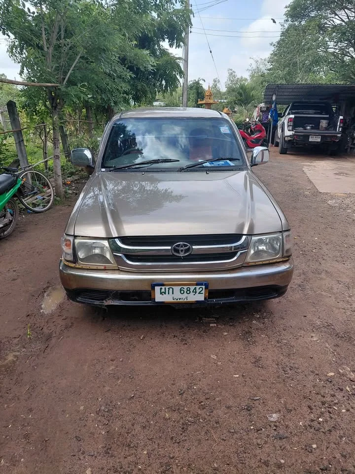 2004 Toyota Hilux Tiger VI 2