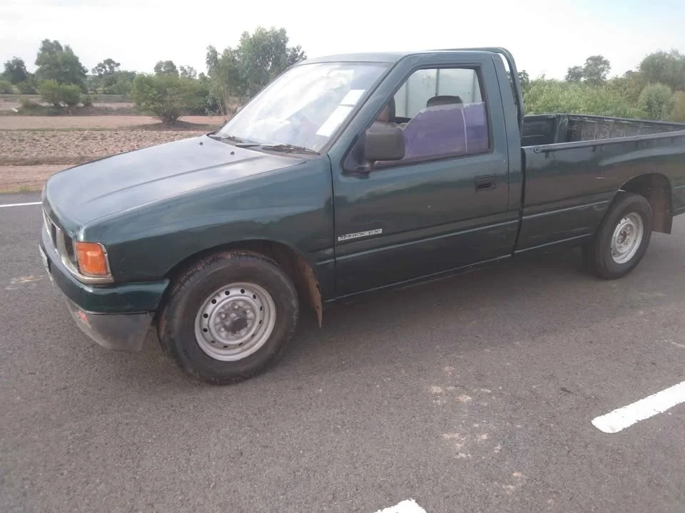 1994 Isuzu TFR III 2