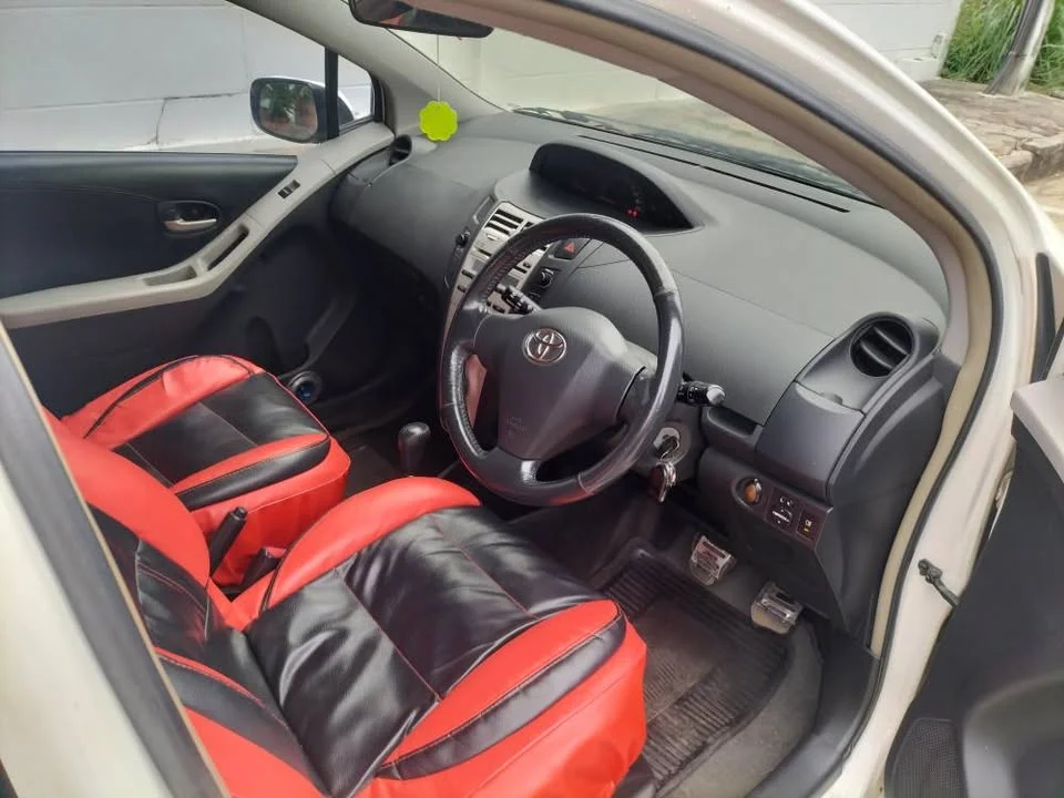 2008 Toyota Yaris II 2