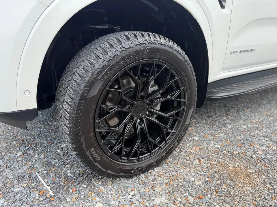 2023 Ford Everest III 2